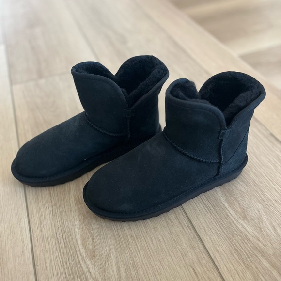 Kirkland Black Shearling Scalloped Edge Boot Size 7 - Picture 2 of 15